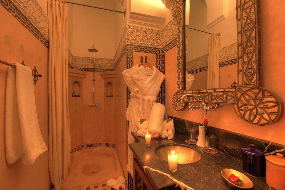 Riad Kaiss by Anika