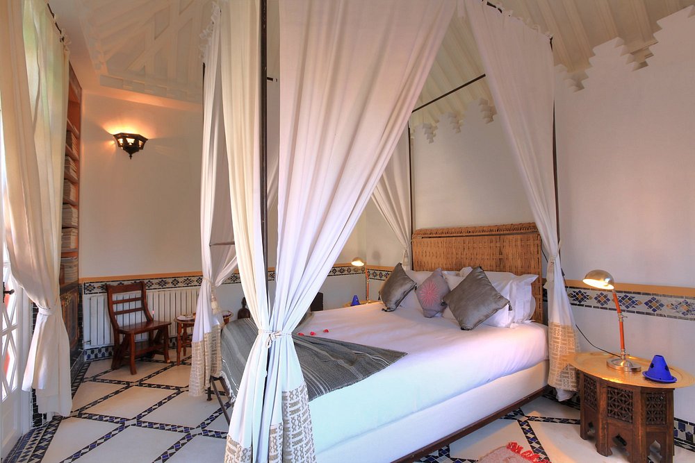 Riad Kaiss by Anika